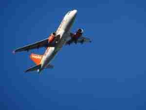 easyjet plane taking off
